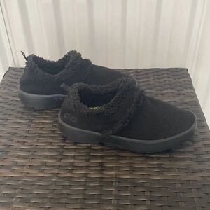 Oofos Oocoozie Mules  women’s size 10
